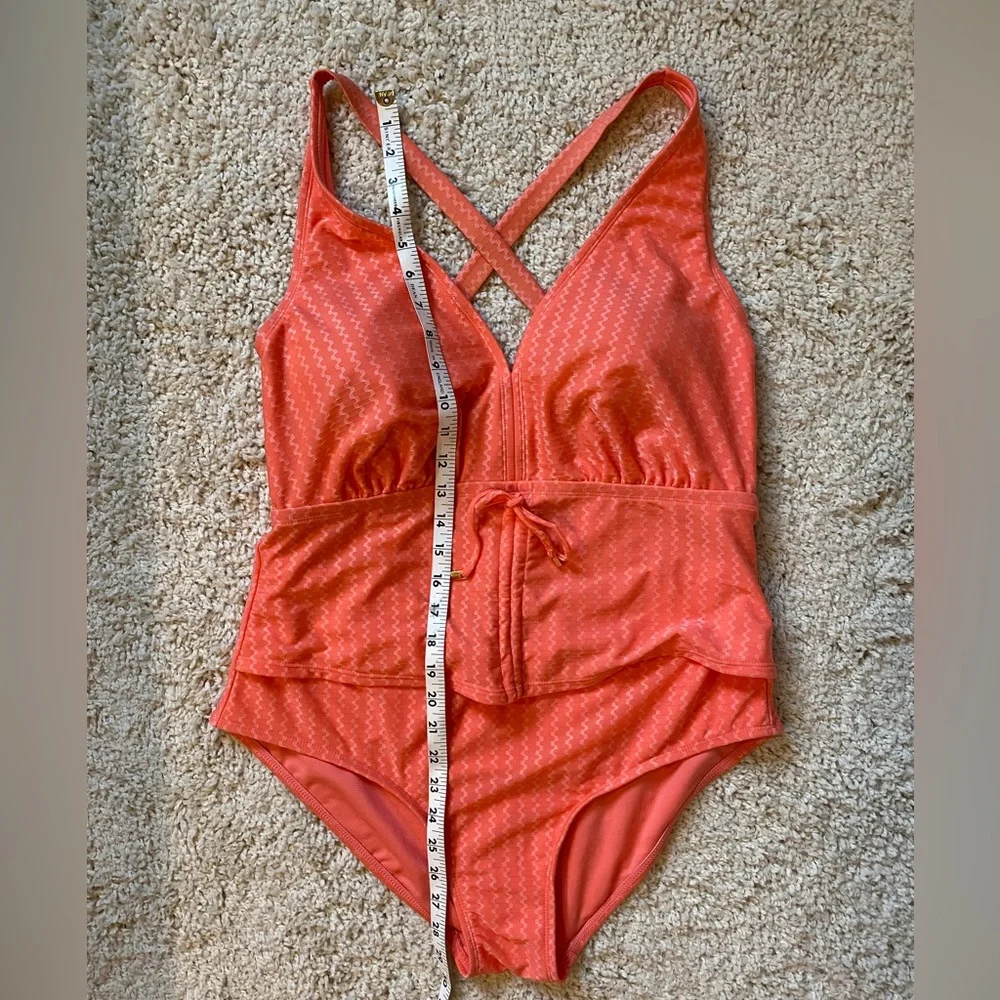 SwimSuit - Picture 7 of 8
